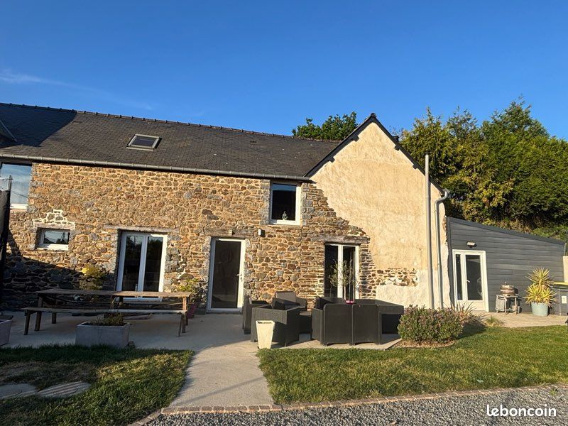 Maison 4 pièces 110 m² · à Pleugueneuc · 110 m² · 220 000 €