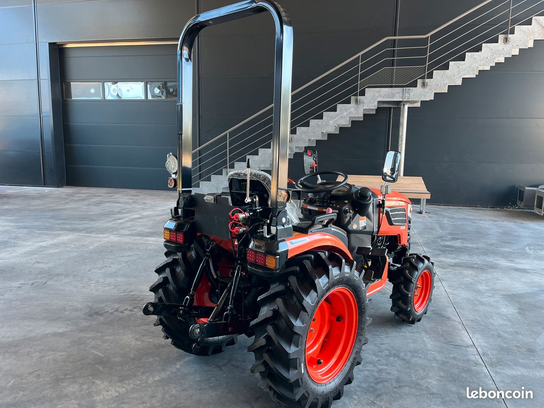 Tracteur neuf HINOMOTO de 25cv homologué route en 4 roues motrices / SAS TERRE ET NATURE (image 5)