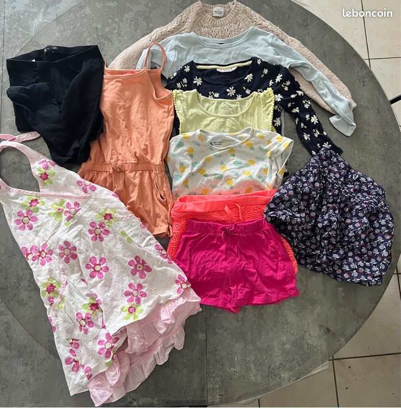Lot de vêtements 5 ans fille (image 1)