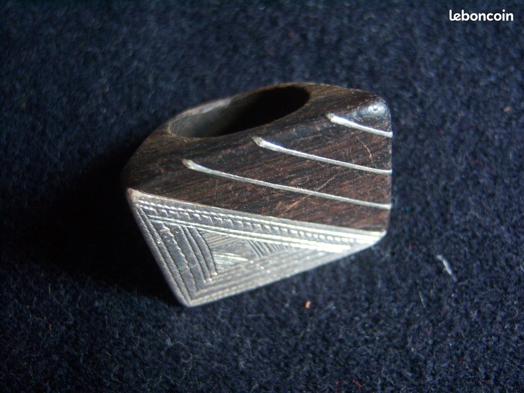 Bague ethnique en ébène et argent gravé Touareg? (image 8)