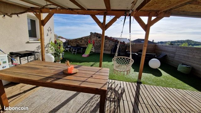 Maison 4 pièces 126 m² · à Soleymieux · 126 m² · 233 000 €