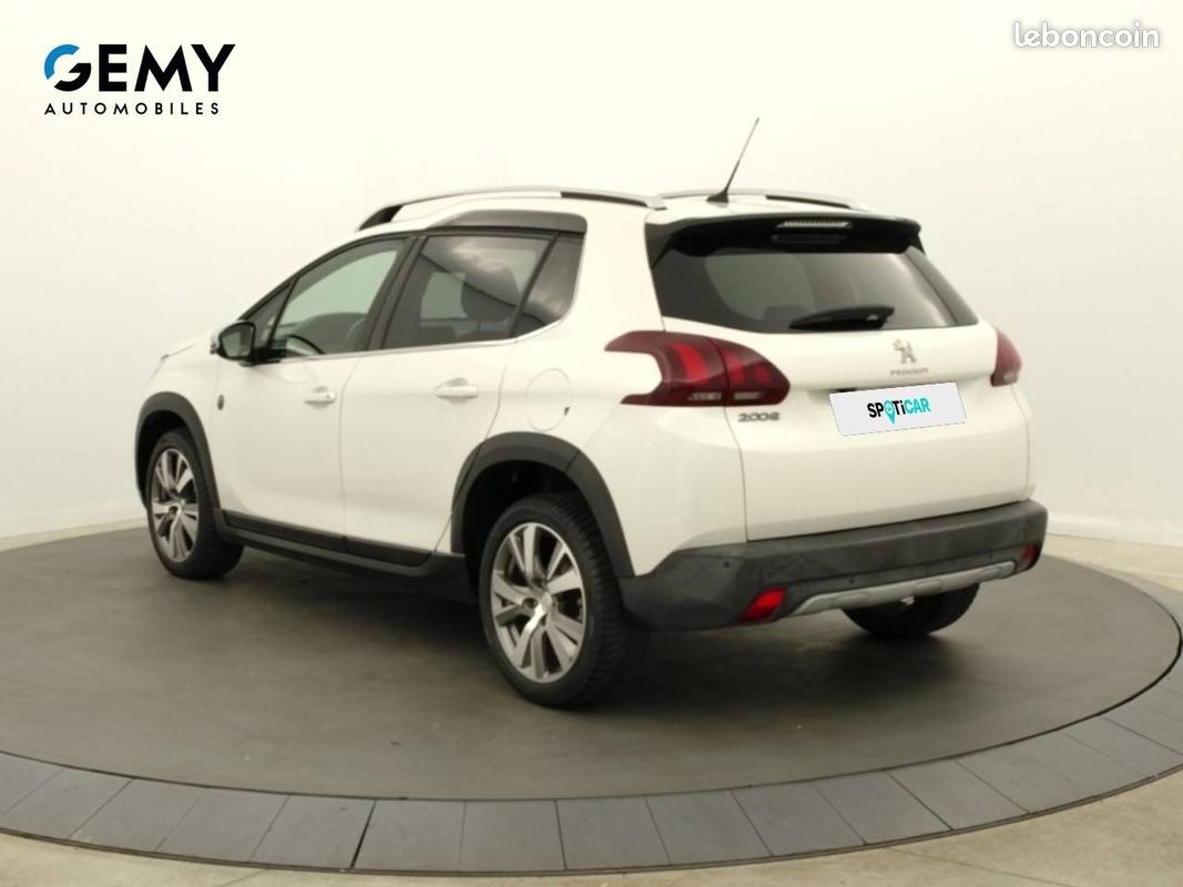 PEUGEOT 2008 BlueHDi 120ch S&S EAT6 Crossway (image 7)