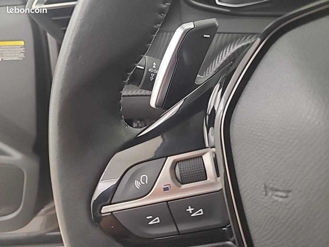Peugeot 2008 BlueHDi 130 S&S EAT8 - Allure (image 24)