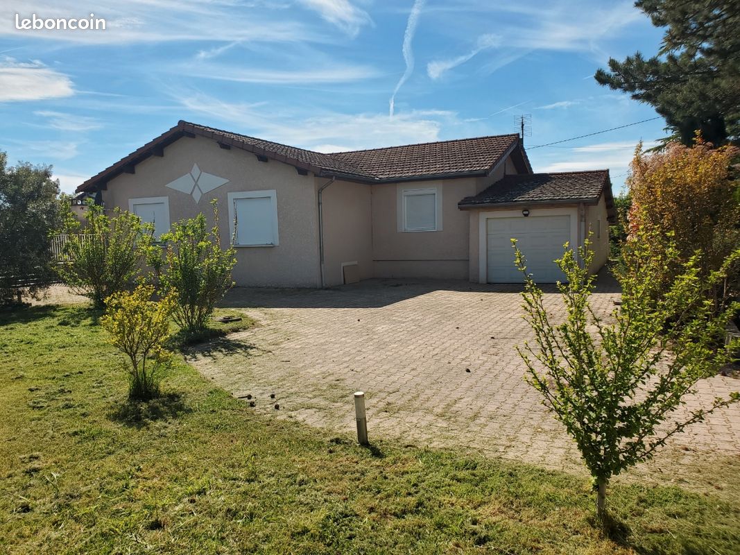 Maison 5 pièces 137 m² · à Auberives-sur-Varèze · 137 m² · 330 000 €