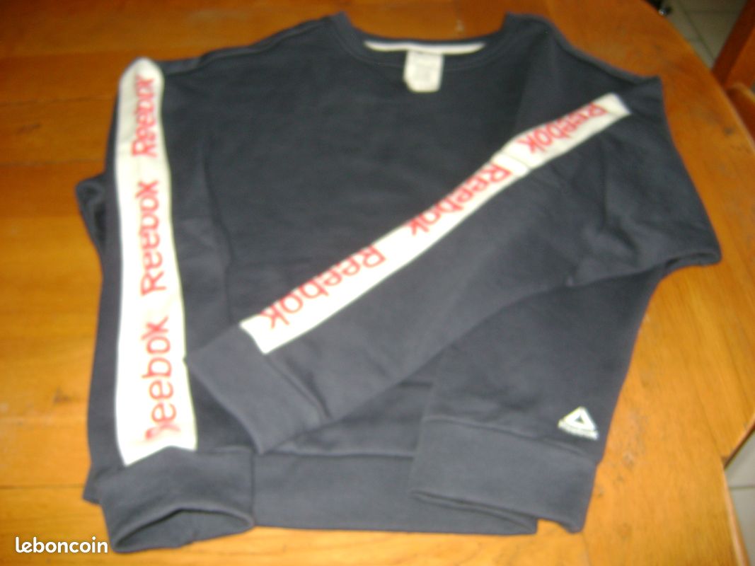Sweat neuf rebook ORIGINAL intérieur moltonné (image 1)
