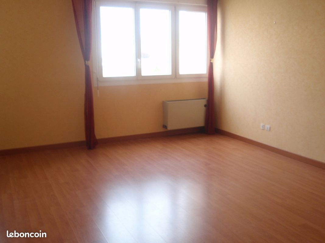 Appartement 1 pièce 33 m² · à Quimper · 33 m² · 370 €/mois