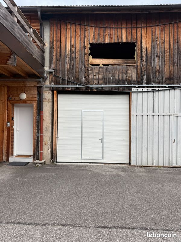 Local commercial 1 pièce 65 m² · à Saint-Pierre-en-Faucigny · 65 m² · 160 000 €