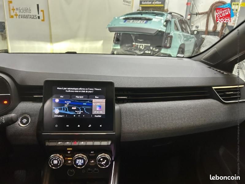 Renault Clio 1.0 TCe 90ch Techno - 25 (image 21)