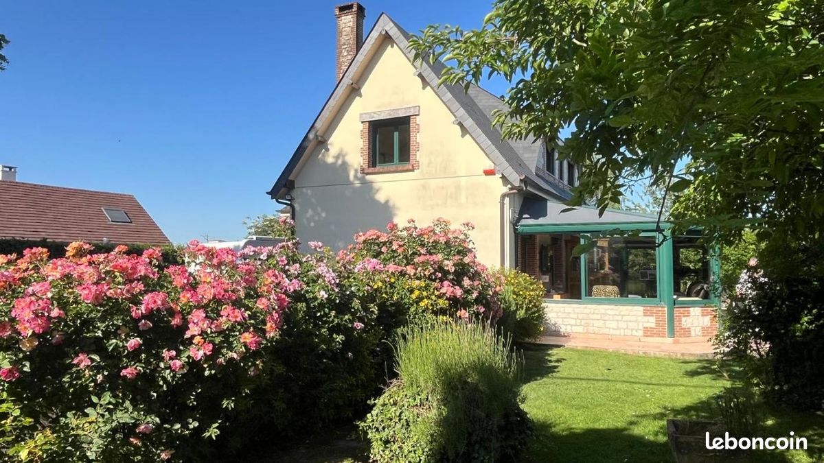 Maison 6 pièces 230 m² · à Thénouville · 230 m² · 384 900 €