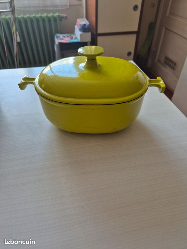Cocotte bleu petrole La Mama N° 33 Enzo Mari Le Creuset by Mari