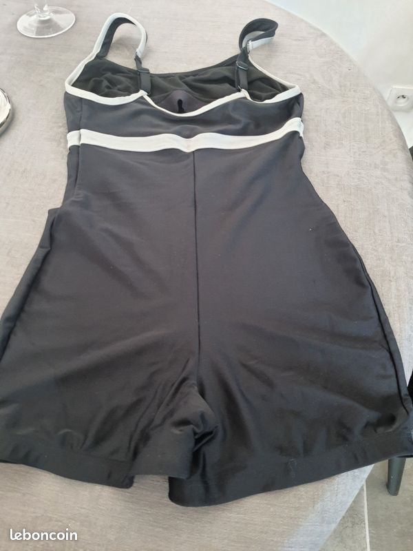 Maillot de bain une pièce (image 1)