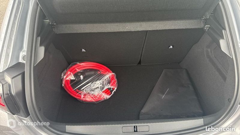 Peugeot 208 e-208 136ch GT (image 14)