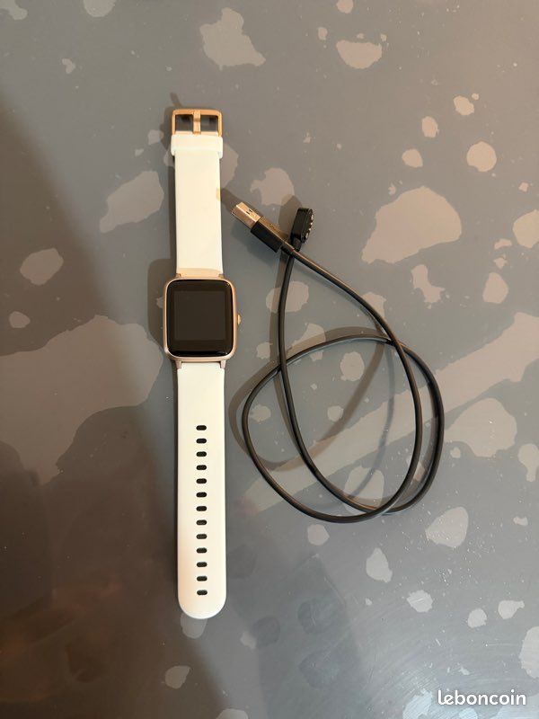 Montre connectée Cw900 décathlon (image 1)
