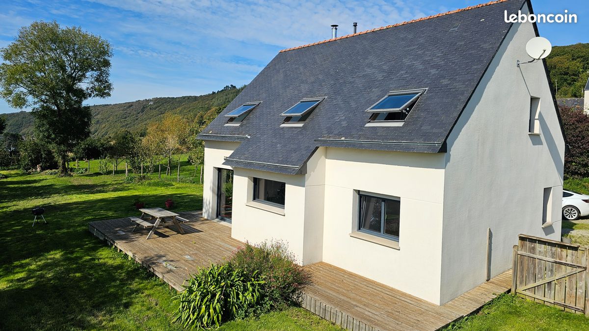 Maison 9 pièces 130 m² · à Rosnoën · 130 m² · 390 000 €