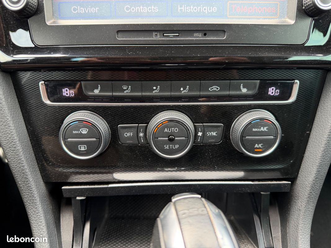 VOLKSWAGEN GOLF 7 GTI 2.0 TSI 220ch DSG6 - Sièges Chauffants / Carnet d'entretien - (image 24)