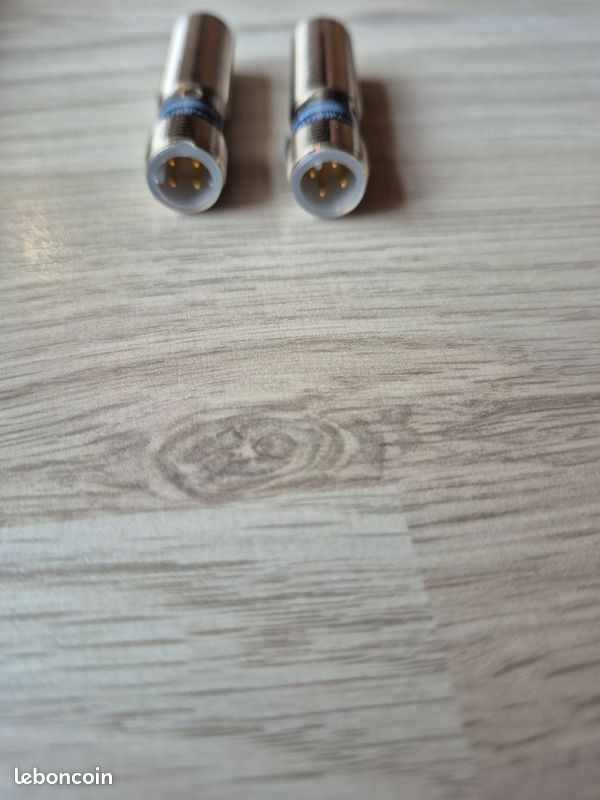 Lot de 2 Detecteurs inductifs Telemecanique XS112B3PAM12 (image 2)