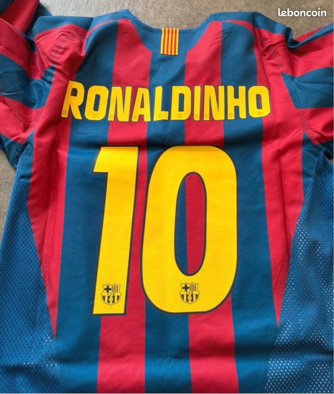 Maillot de football rétro à manches longues Ronaldinho Gaucho Barcelone 2006
