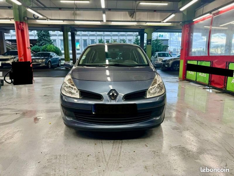 Renault CLIO III 1.5 DCI 85CH EXTRÊME CLAIRE QUICKSHIFT 5P ATOMATIQUE (image 2)