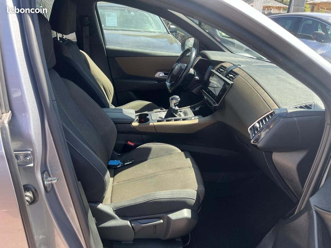 DS DS 7 CROSSBACK DS7 Crossback 1.5 BlueHDi - 130 So Chic DISTRIBUTION COMPLETE NEUVE (image 15)