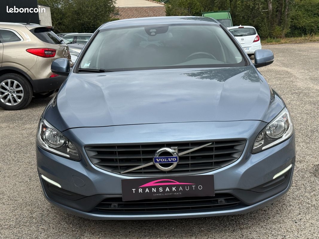 VOLVO V60 D4 190 ch StopStart Geartronic 8 Momentum (image 8)