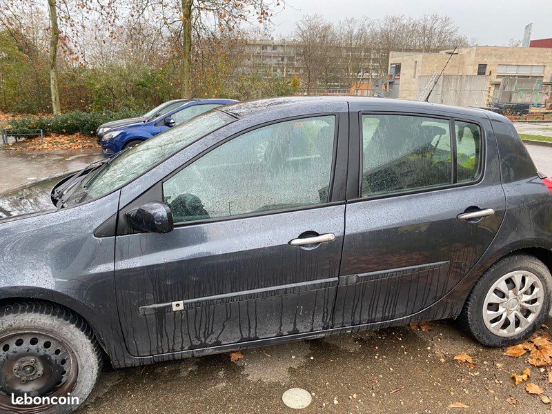 Voiture clio 3 (image 2)