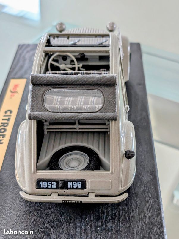 Schaalmodel: Citroën 2CV, 1952, Maisto - Kringwinkel