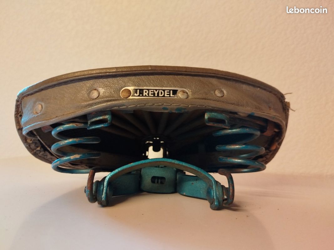 La Selle De Course Reydel France vintage - bleu En Peau De