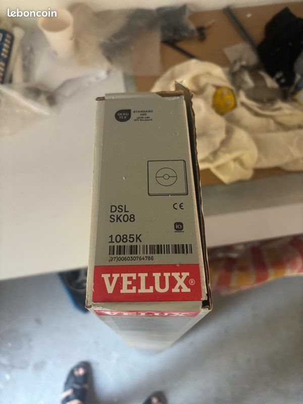 Store occultant solaire vélux (image 1)