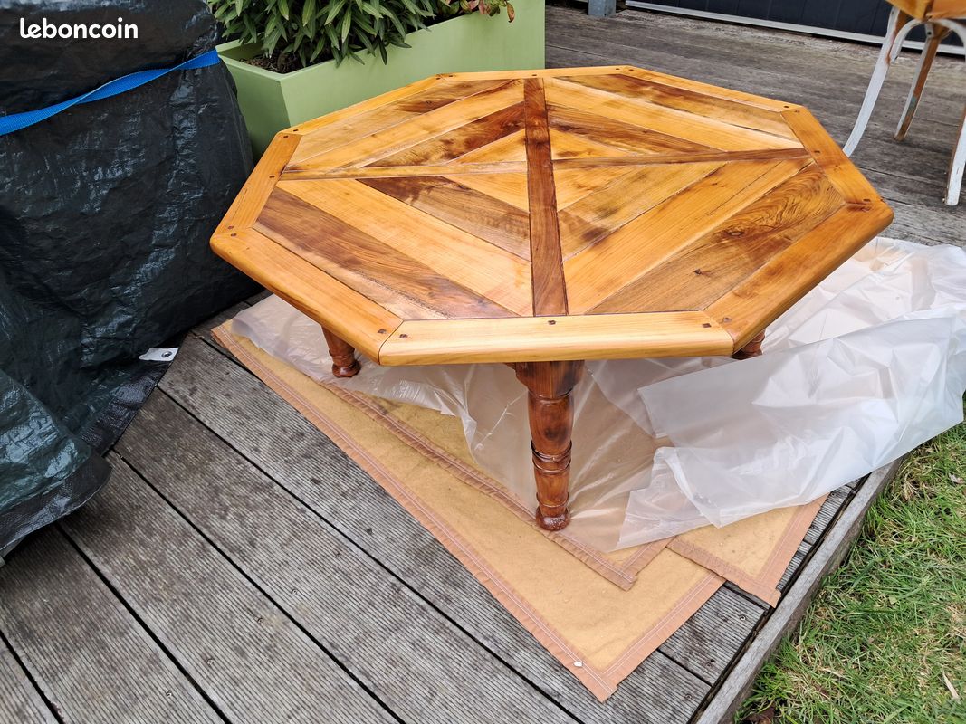 Table de salon en bois massif (image 1)