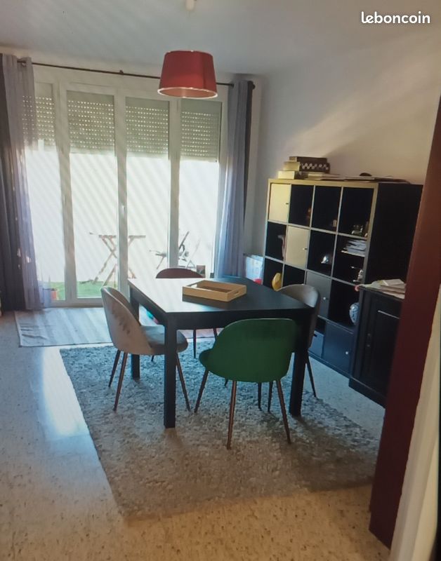 Appartement 3 pièces 72 m² · à Aix-en-Provence · 72 m² · 990 €