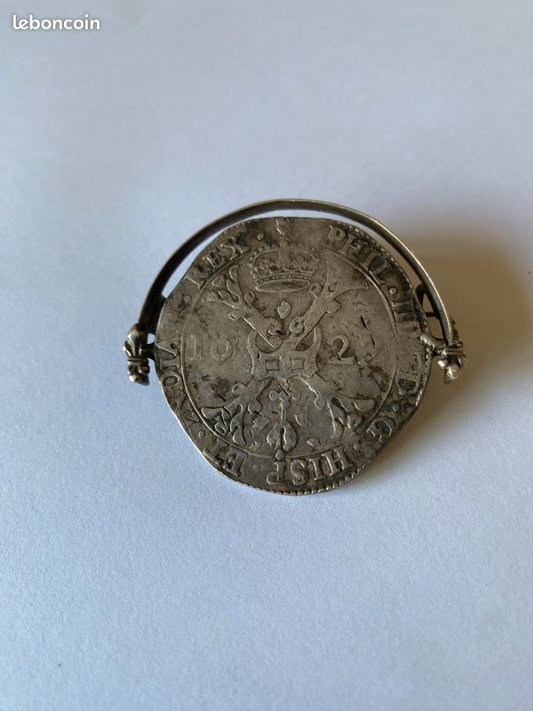 Broche en argent des années 1910, fleurs et oiseaux anciens - France
