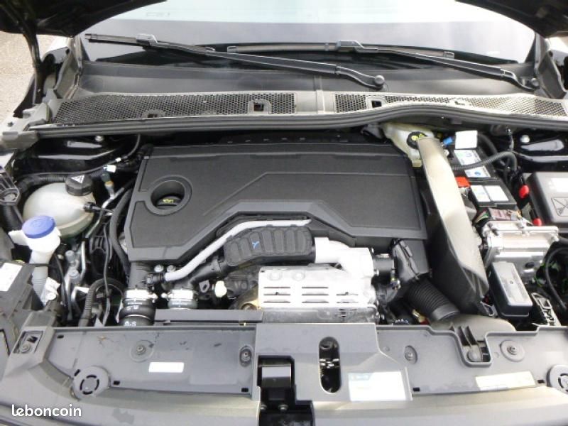 Peugeot 208 1.2 Hybrid 110ch Allure e-DCS6 (image 17)