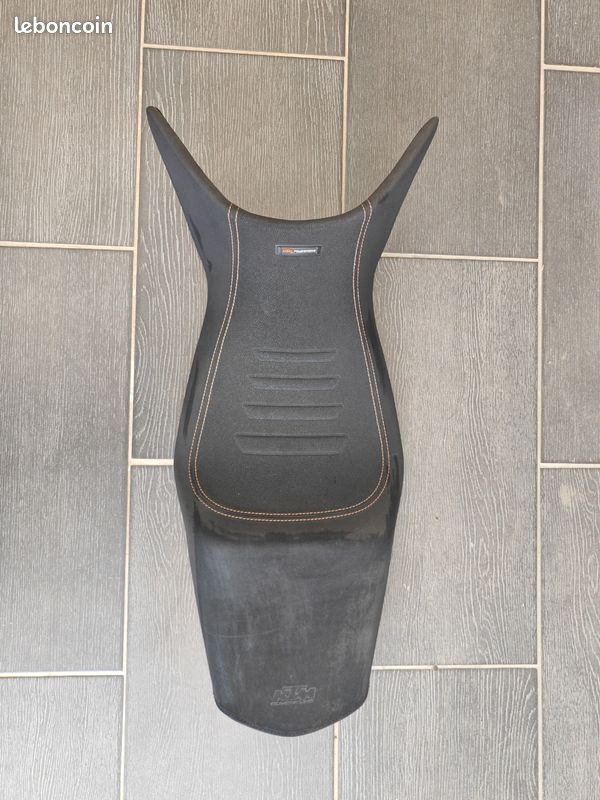Selle ergo KTM pour 1290 SUPER ADVENTURE 2021-2024 ref 61907940040 (image 1)