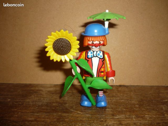 PLAYMOBIL clown fleur lance eau (image 1)
