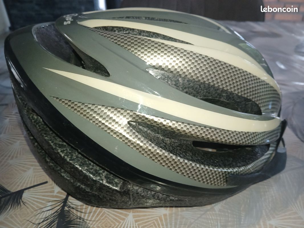 Casque cycliste (image 1)