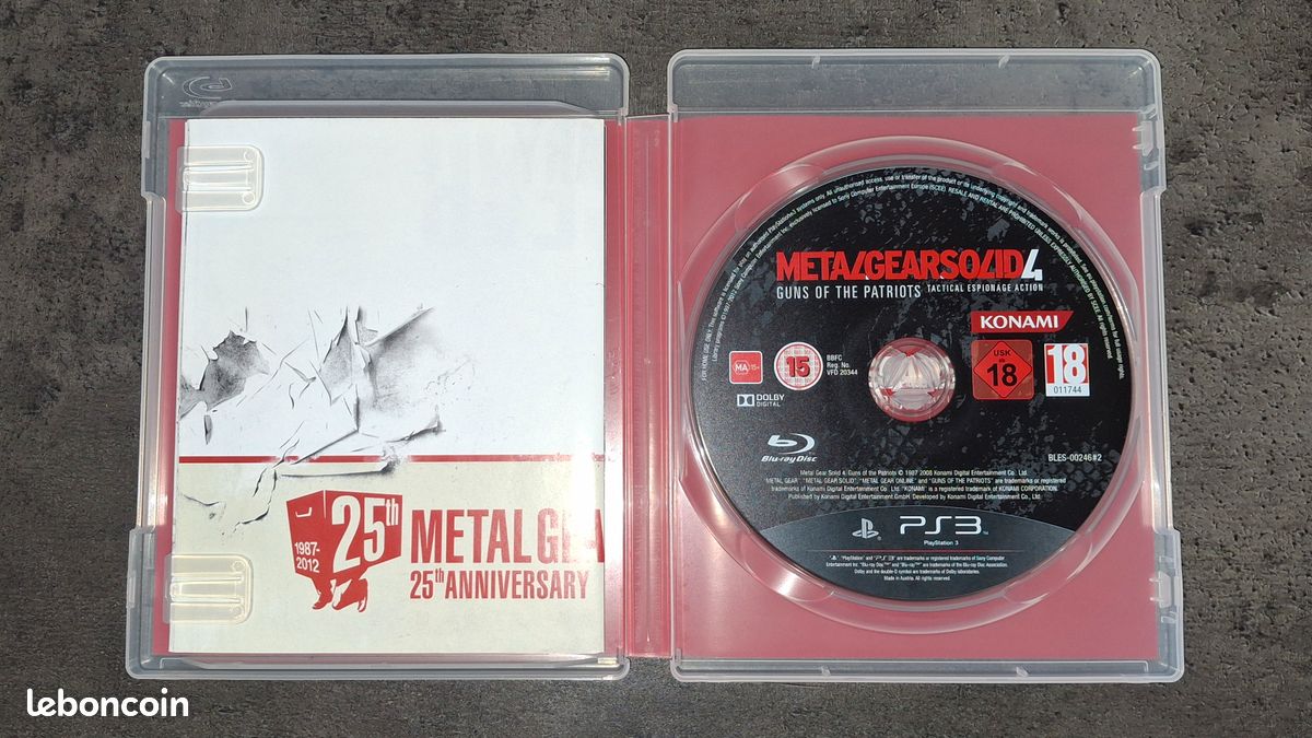 Metal Gear Solid 4 25th Anniversary – PS3 – Avec Poster – Comme Neuf – Version FR