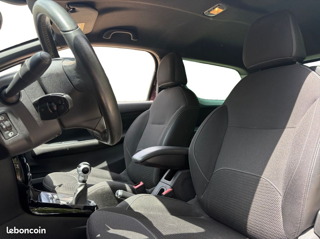DS DS3 1.6 BLUE HDI SO CHIC 100Ch Garantie 12 mois / CAMERA DE RECUL / RADAR AVANT (image 9)