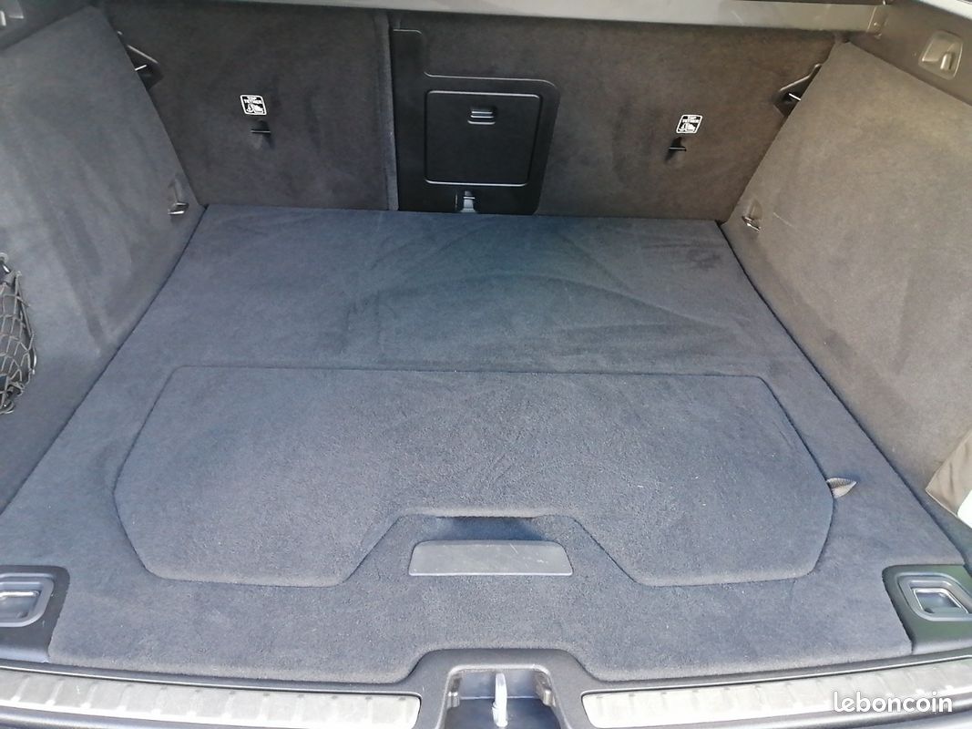 VOLVO V60 B4 197 ch DCT7 Ultra Style Dark (image 4)