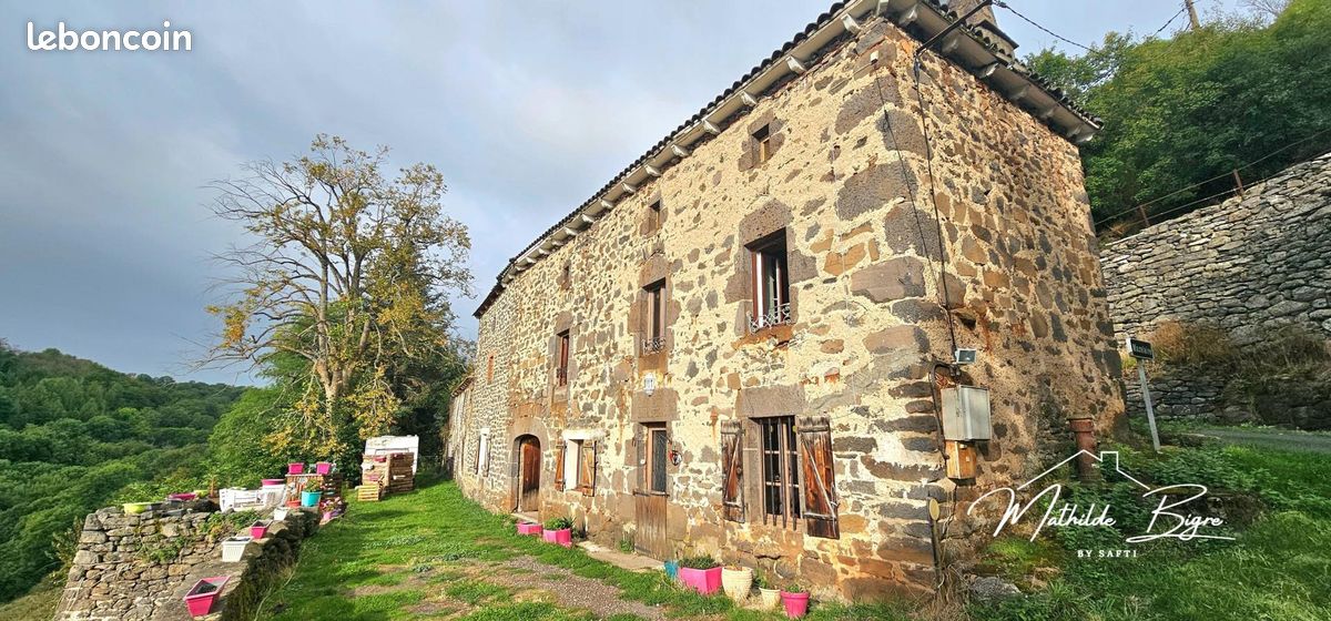 Maison 4 pièces 79 m² · à Molompize · 79 m² · 59 900 €