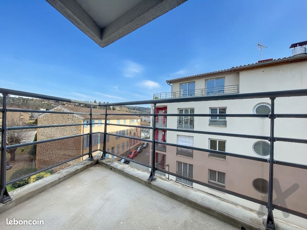 Appartement 4 pièces 87 m² · à L'Arbresle · 87 m² · 950 €/mois