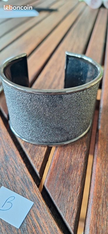 Bracelets (image 2)