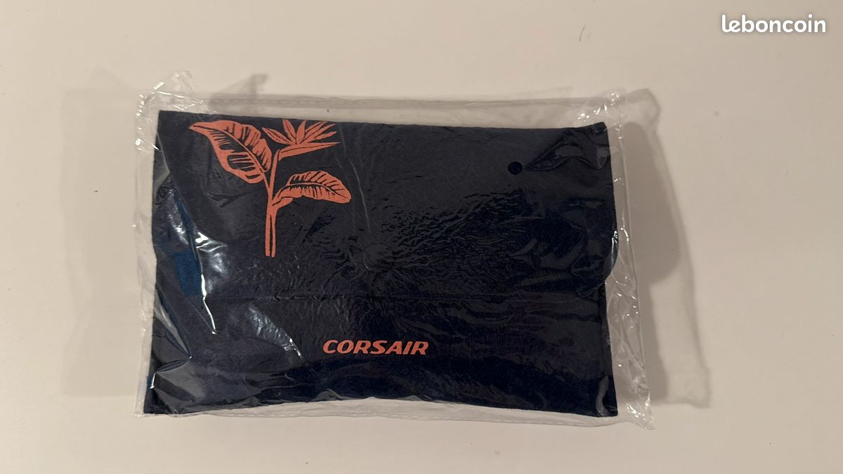 Trousse de voyage Corsair garnie en feutrine - neuve (image 2)