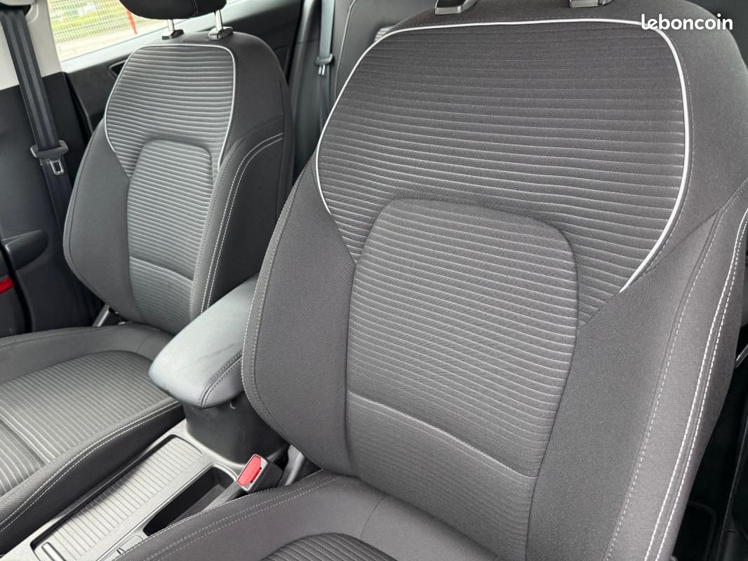 Ford Focus SW 1.0 EcoBoost 125 S&S mHEV Titanium X Business (image 12)