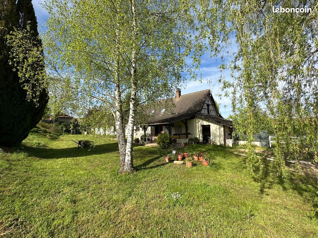 Maison 8 pièces 164 m² · à L'Abergement-Sainte-Colombe · 164 m² · 350 000 €
