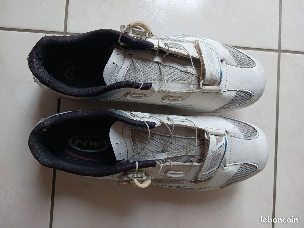 Chaussures Vélo Northwave Sonic SRS Air Carbon – SPD-SL – Taille 42 (neuf)