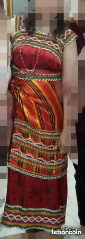 Robe kabyle femme traditionnelle Algérienne rouge (image 5)