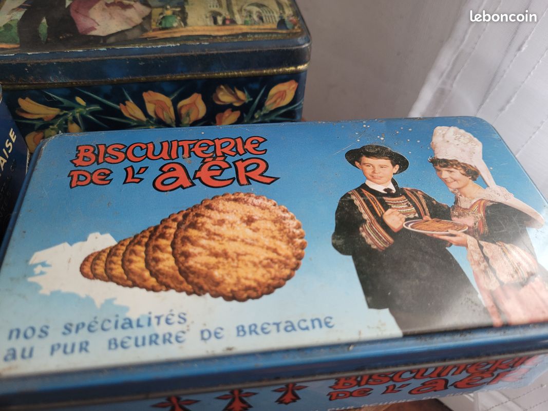 Boîte Métal Ancienne Biscuit – Petite Fille Souriante Et Canard – Déco