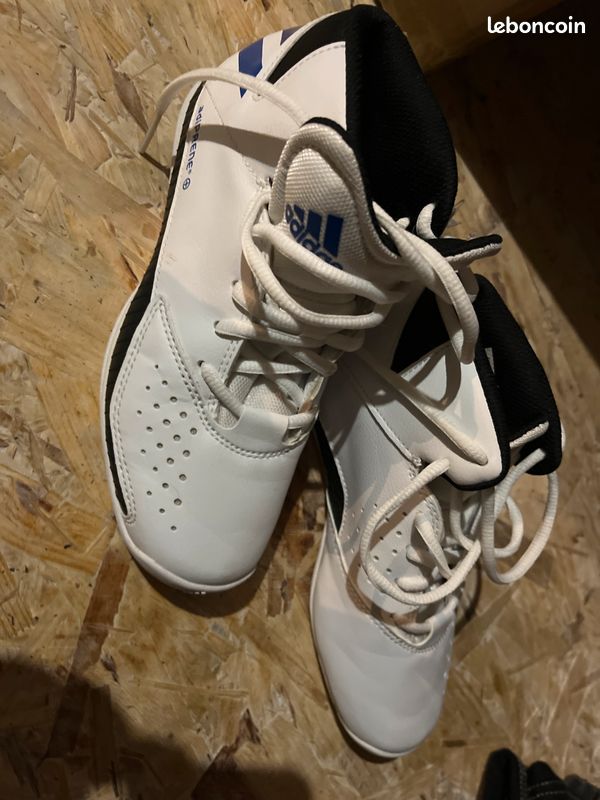 Baskets adidas Chaussures