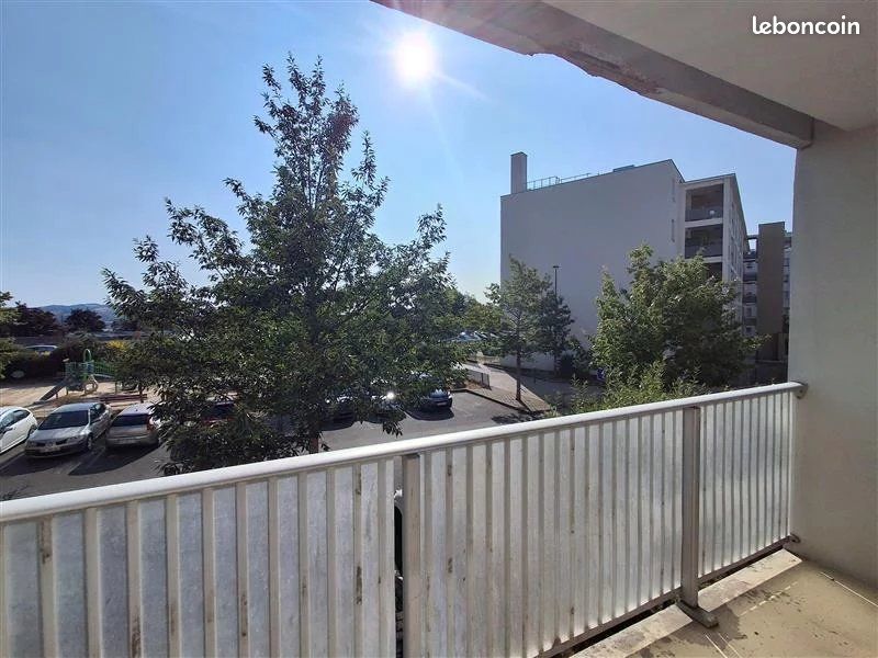 Appartement 4 pièces 79 m² · à Saint-Étienne · 79 m² · 531 €