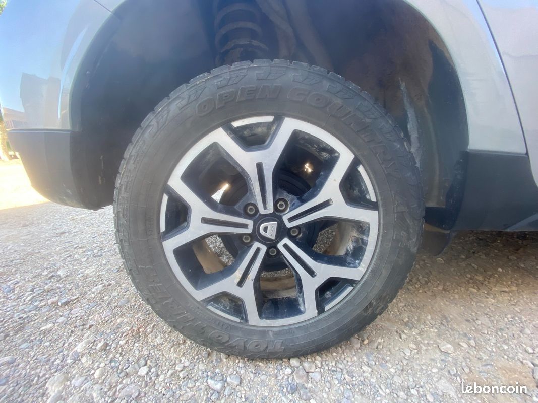 DACIA DUSTER dCi 115 4x4 Prestige excellent état gps attelage remorque caméra de recul garantie 12 mois (image 20)